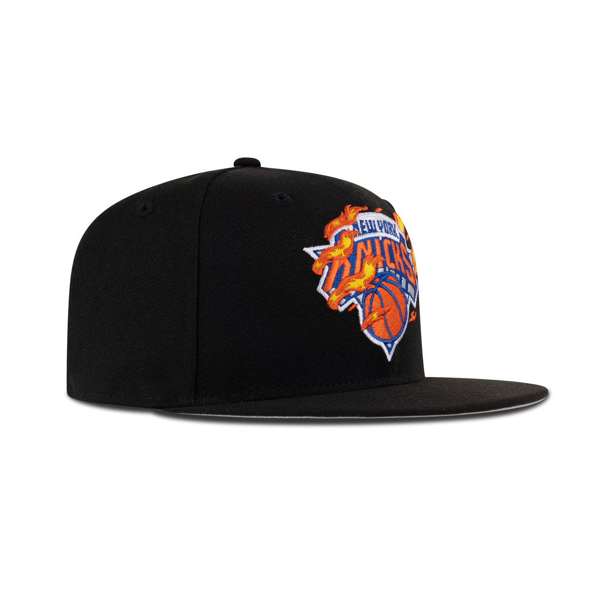 New Era New York Knicks Fitted Black "FOREVER FIRE" (Knicks Embroidery)