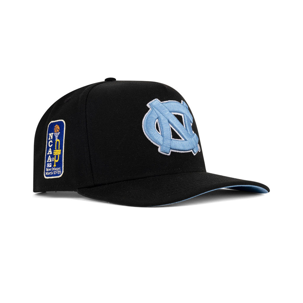New Era North Carolina Tar Heels A-Frame Snapback Sky Bottom "Black Sky" (1982 NCAA Embroidery)