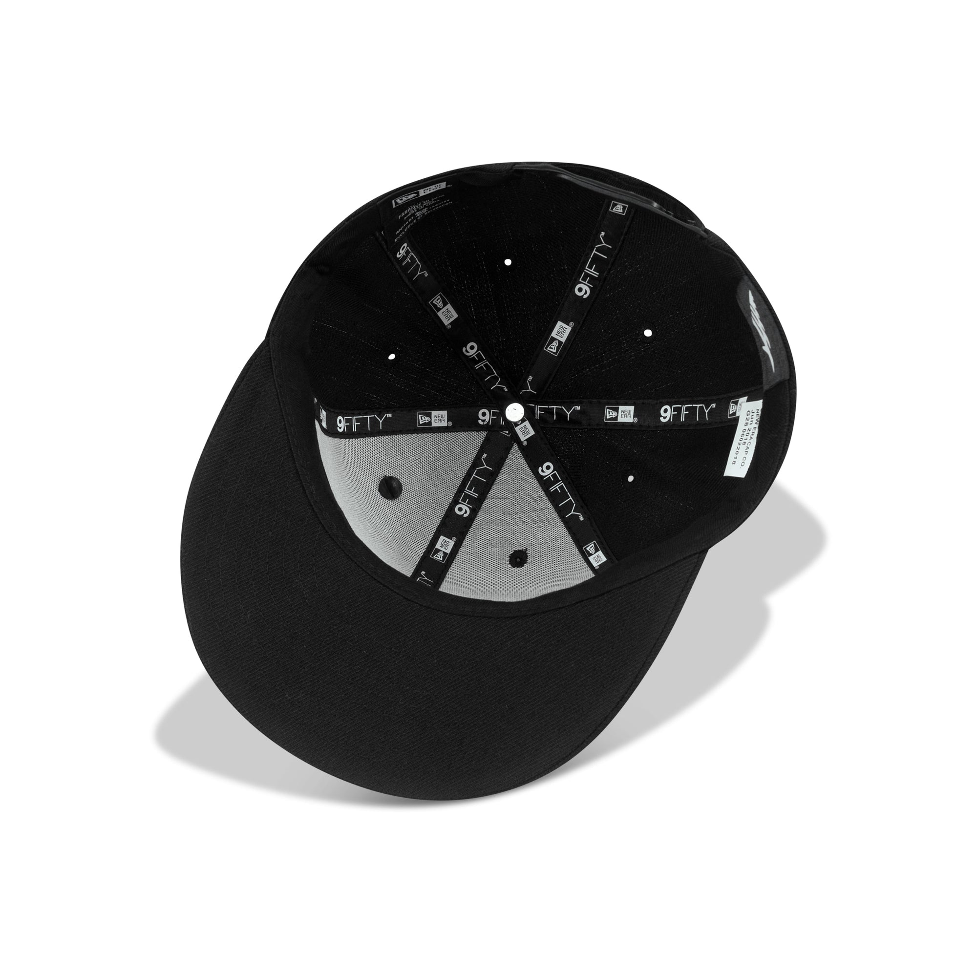 New Era Roc Nation The Crown Original Snapback Black Bottom "Black White"