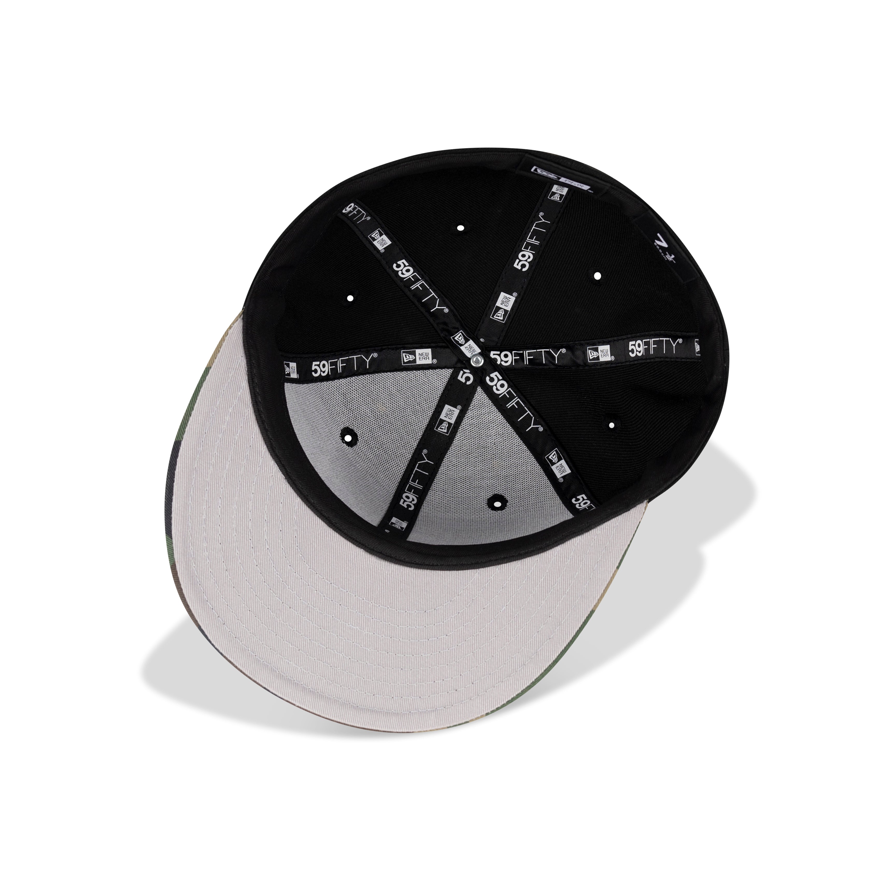 New Era Queens NY Fitted Grey Bottom "Black Woodland Camo"