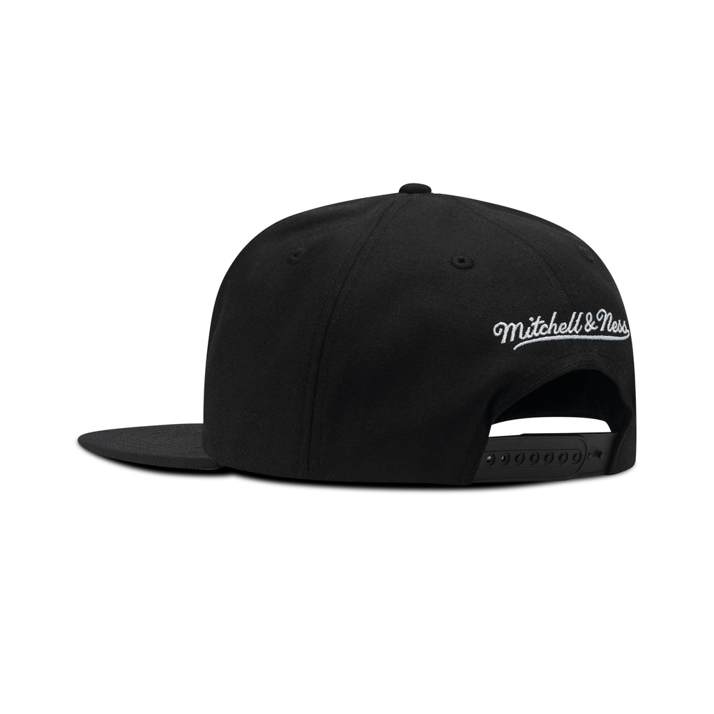 Mitchell & Ness San Antonio Spurs Snapback Green Bottom "Black" (Western Conference Patch Embroidery)
