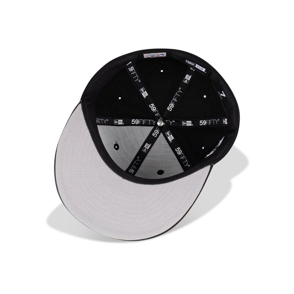 New Era Chicago White Sox Fitted Grey Bottom "Black White" (2005 World Series Champions Embroidery)