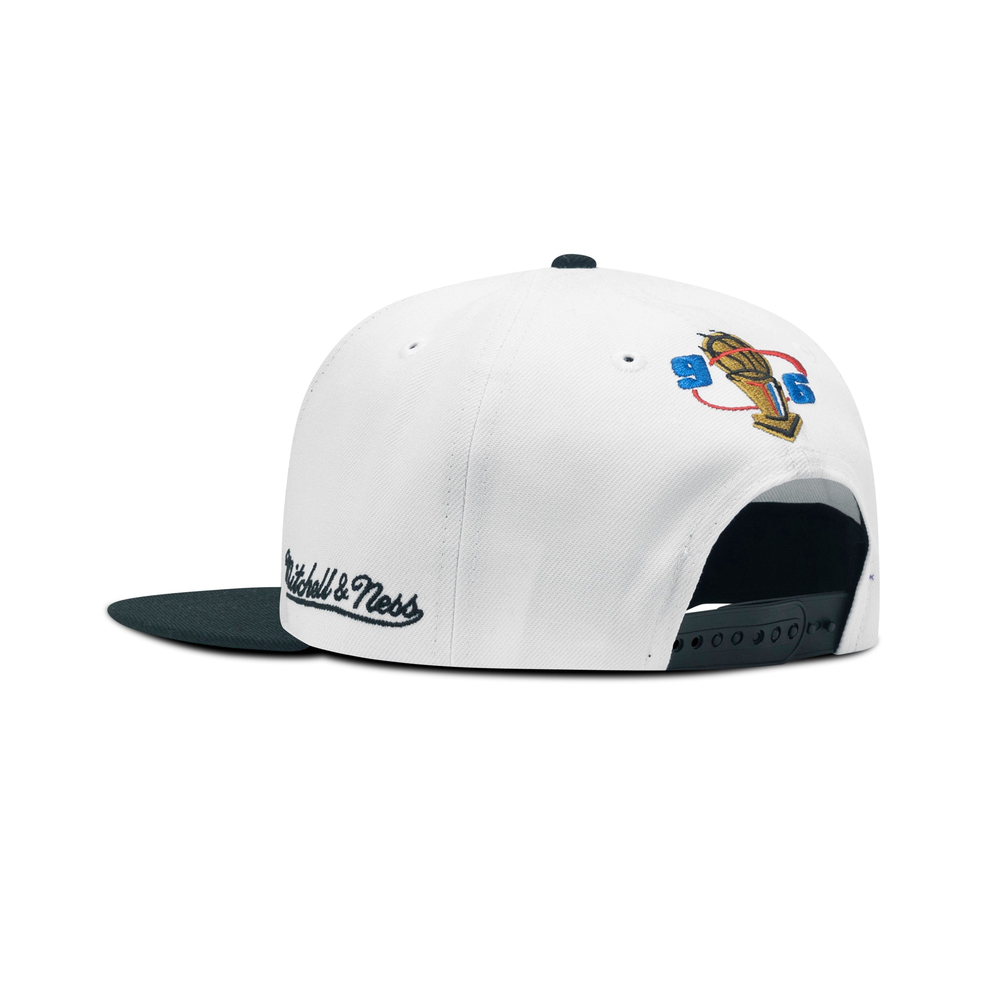 Mitchell & Ness NBA 96 Chicago Bulls Champions Wave 2T Snapback "White Black"